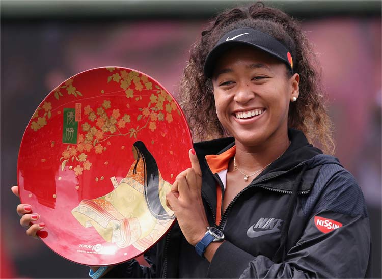 Naomi Osaka confirmou o favoritismo ao faturar o título no Japão