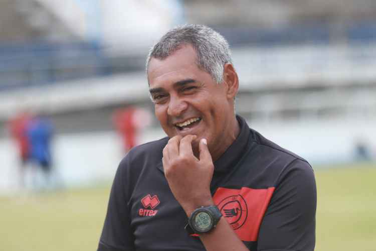 Treinador citou que quer o Íbis 