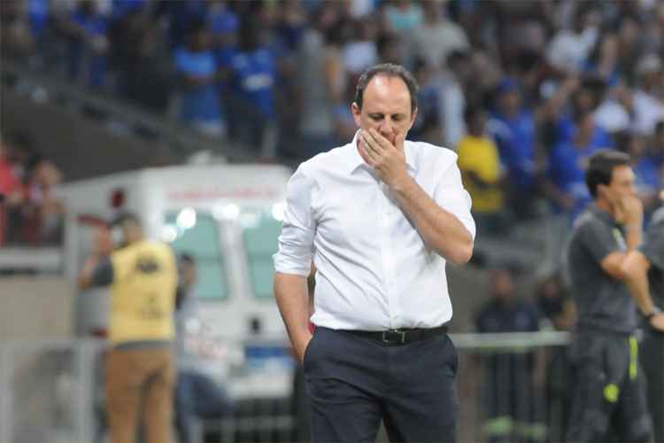 Contratado no início de agosto, Ceni comandou o Cruzeiro em apenas oito jogos