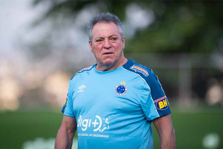 Treinador deve promover