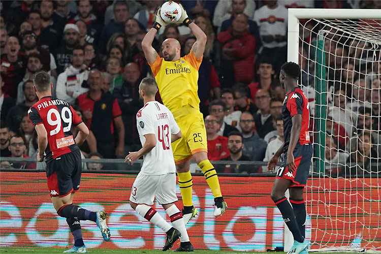 Pepe Reina foi o herói do Milan na vitória sobre o Genoa fora de casa