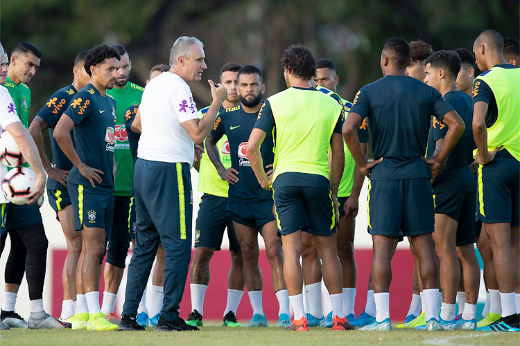 Tite aposta em trio ofensivo com Gabriel Jesus, Neymar e Roberto Firmino