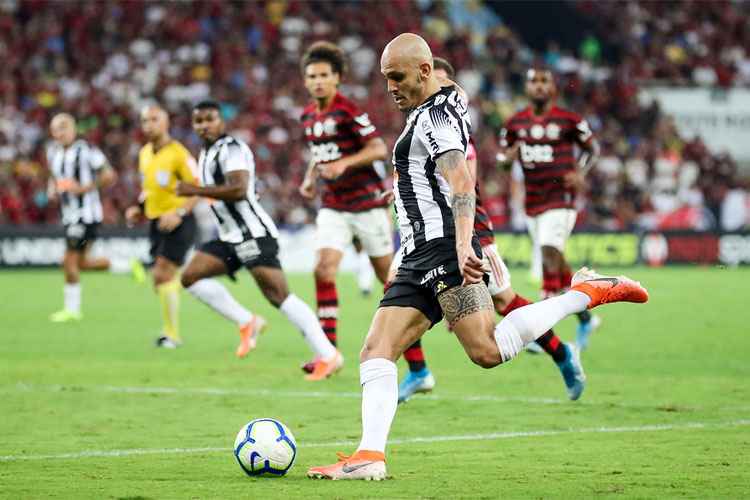 Lateral não enfrenta os gaúchos no domingo