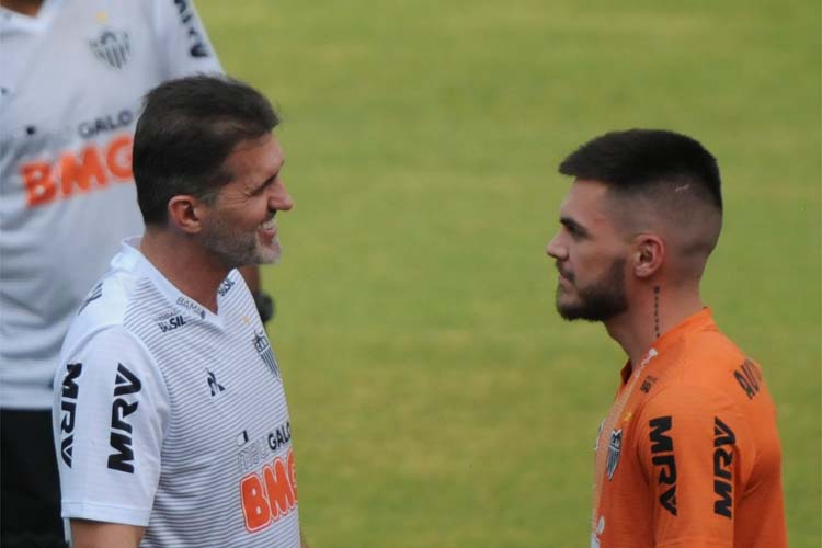 Formação para o jogo contra o Santos deverá ser testada no treino deste sábado