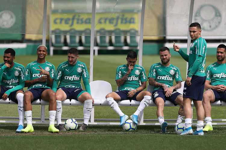 Palmeiras tenta manter vivo na briga pelo título nacional