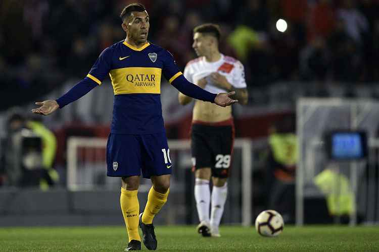 Batido na ida por 2 a 0, Boca, de Tévez, busca reviravolta ante o River