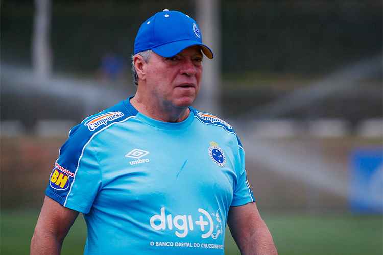 Técnico Abel Braga poderá emplacar terceira vitória consecutiva no Cruzeiro