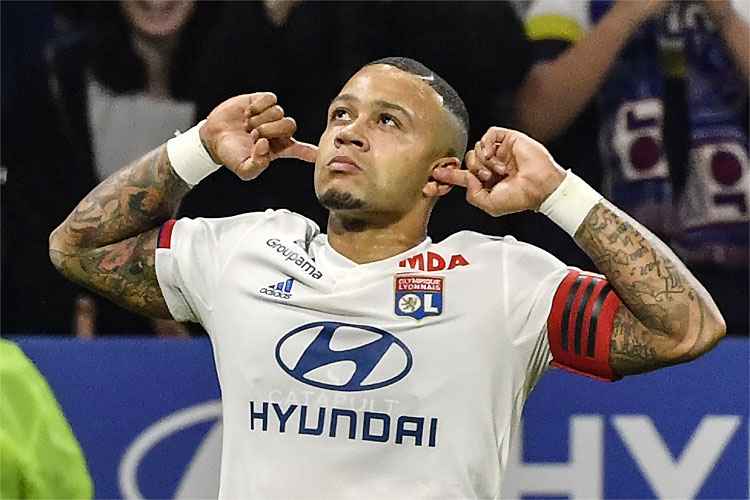 Memphis Depay abre o caminho da vitória do Lyon e comemora ao seu estilo
