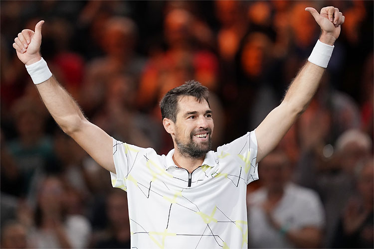Jeremy Chardy surpreendeu Daniil Medvedev e fez a festa da torcida francesa