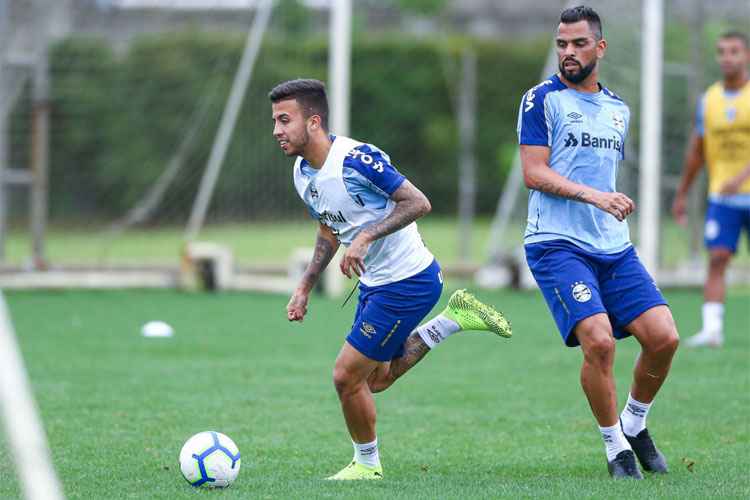 Grêmio se prepara para o Gre-Nal neste domingo, às 18h
