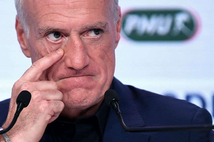Com baixas e novidades, Deschamps divulgou convocados nesta quinta