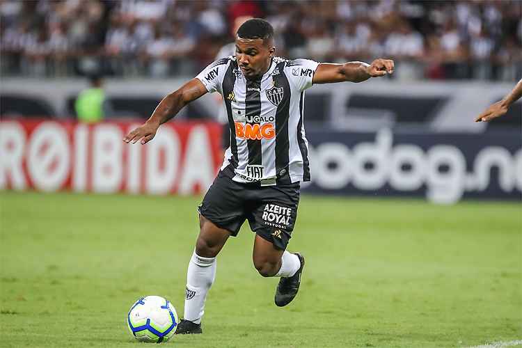 Contra o Goiás, no Mineirão, Marquinhos marcou seu primeiro gol como profissional