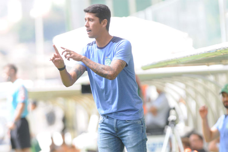 Carpini deve ser efetivado no cargo de treinador do Guarani 