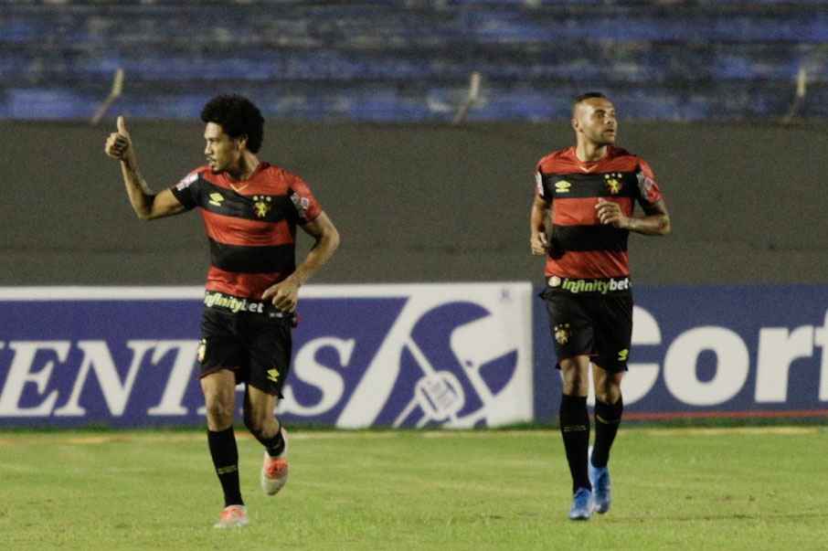 Hernane e Guilherme foram responsáveis por 31 dos 49 gols do Sport na Série B
