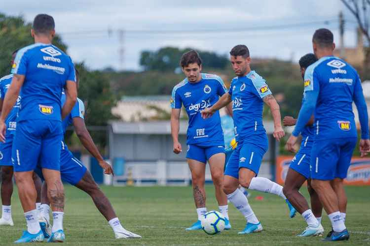 Thiago Neves é um dos jogadores mais cobrados do elenco
