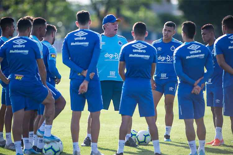 De volta ao Z4, Cruzeiro terá jogo decisivo contra o já quase rebaixado CSA