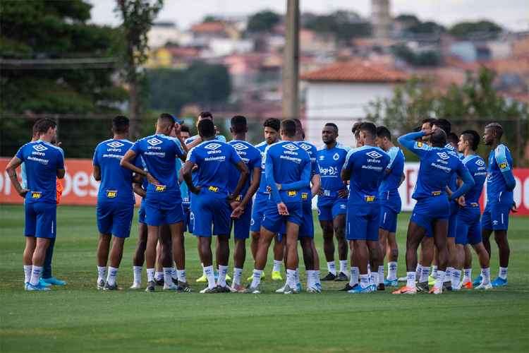 Cruzeiro tem risco de 48,8% de ser rebaixado no Brasileiro