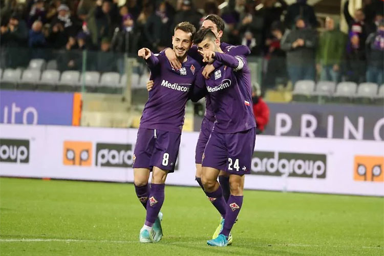 Com dois de Benassi, Fiorentina avançou ao bater o Cittadella, em casa