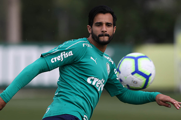 Henrique Dourado está entre os jogadores que não farão parte do elenco palmeirense em 2020