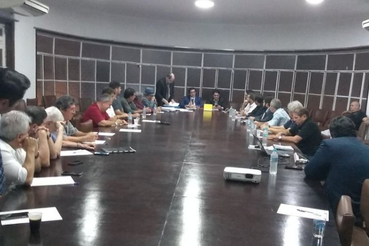 Conselho alvirrubro se reuniu na noite da segunda-feira