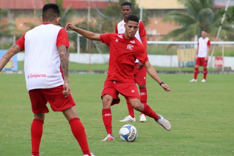 Thiago fez 39 jogos e 8 gols pelo Náutico e foi campeão da Série C