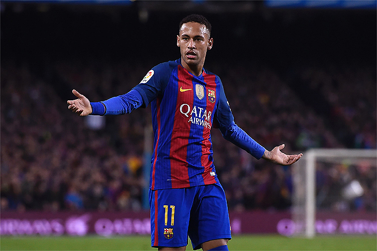 Neymar jogou no Barcelona até 2017; saída para o PSG envolveu polêmica e muito atrito entre as partes