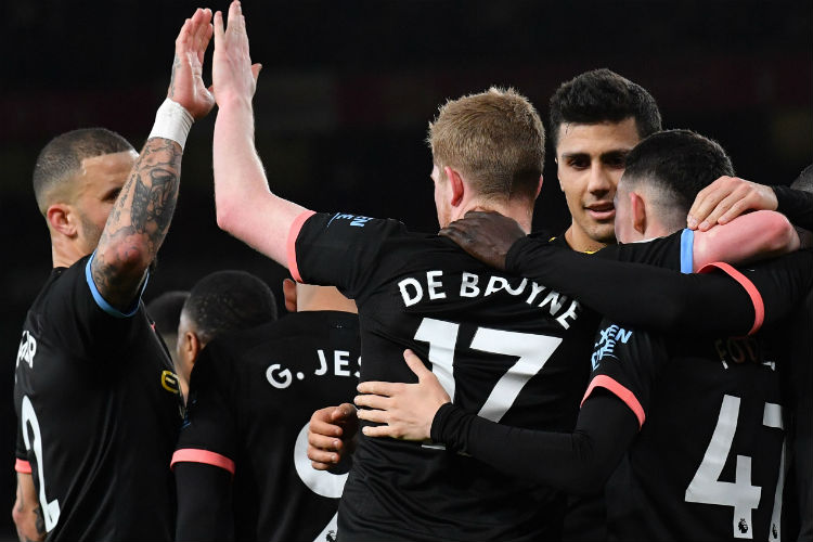 Manchester City não teve dificuldade para bater o Arsenal
