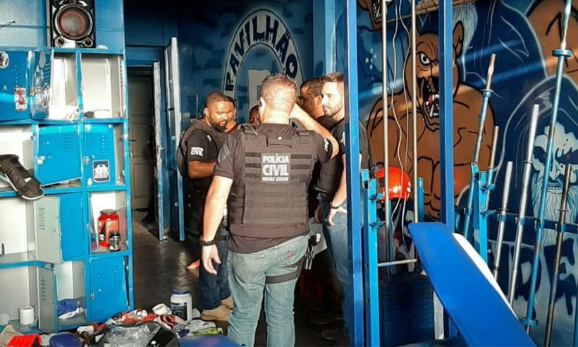 Polícia foi à sede das torcidas organizadas nesta terça-feira