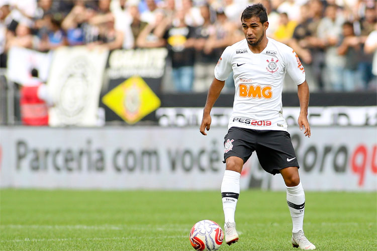 Sornoza pode ser mais um jogador a deixar o Corinthians em 2020