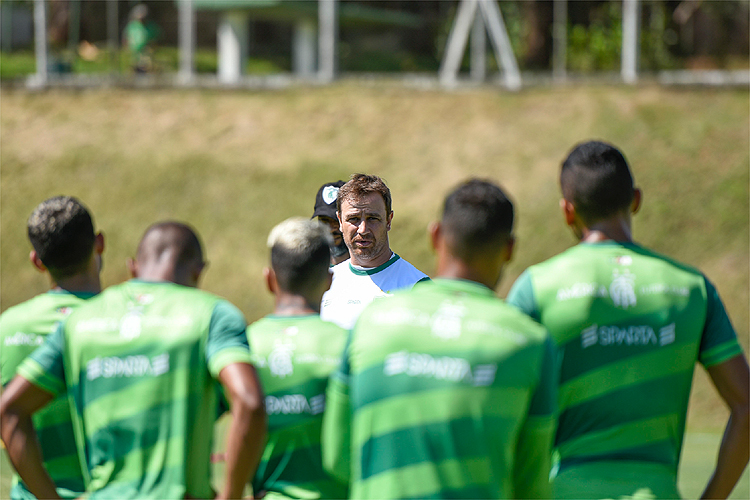 Felipe Conceição comandou treino e priorizou a intensidade alta na equipe