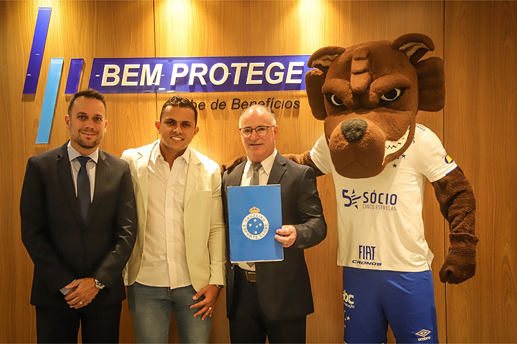 Contrato entre Cruzeiro e Bem Protege foi assinado em fevereiro de 2019