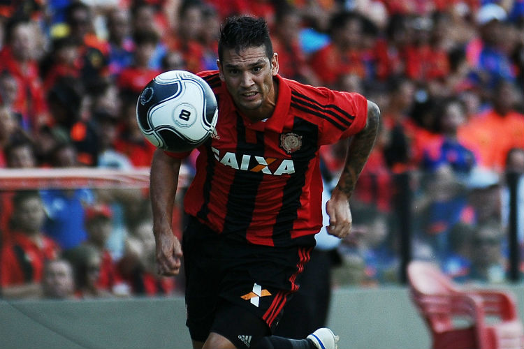 Chileno foi um dos cinco estrangeiros contratados pelo clube em 2016