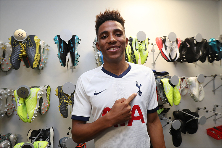 Gedson Fernandes é o primeiro jogador anunciado no Tottenham na
