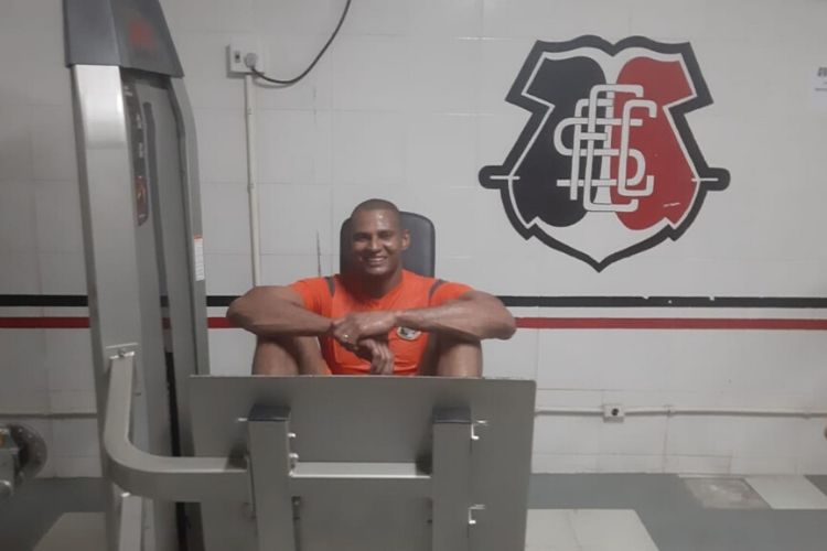 Tiago Cardoso voltou a trabalhar com o elenco do Santa Cruz após três anos