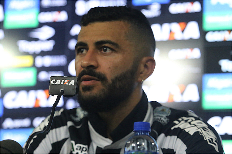 Lateral-esquerdo João Lucas será reforço do Cruzeiro em 2020