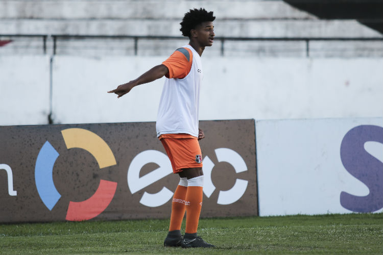 Warley assinará na próxima segunda-feira contrato de dois anos com o Botafogo