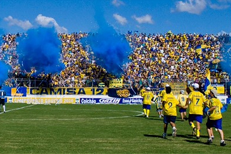 Torcida do Pelotas passou por susto na última rodada do Campeonato Gaúcho; clube se solidarizou com vítimas