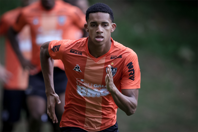 Dylan Borrero pode estrear pelo Atlético contra o Tombense