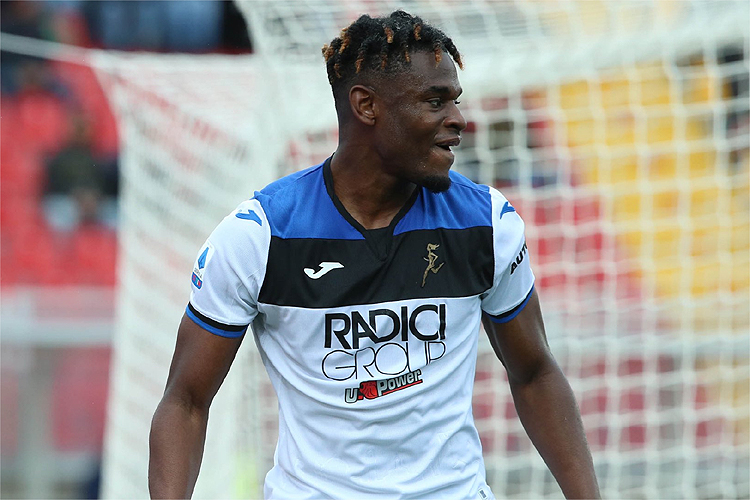 Duvan Zapata marcou três gols na vitória da Atalanta sobre o Lecce