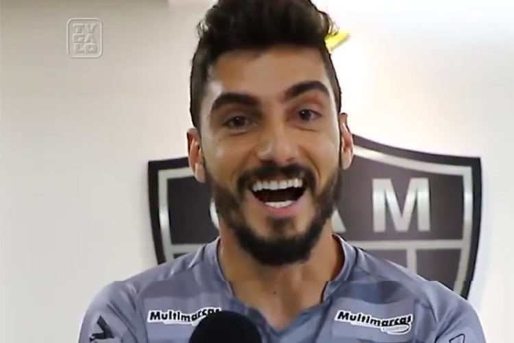Rafael concedeu entrevista à TV oficial do clube e soltou bordão do torcedor: