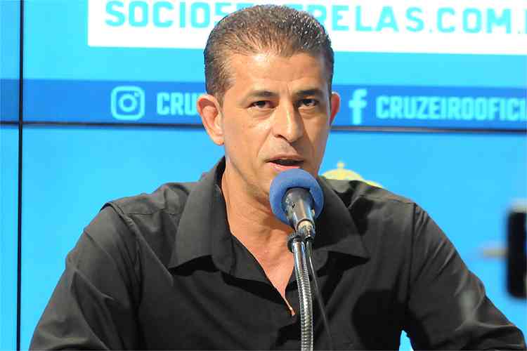 Carlos Ferreira definirá planejamento ao lado de Enderson e Drubscky