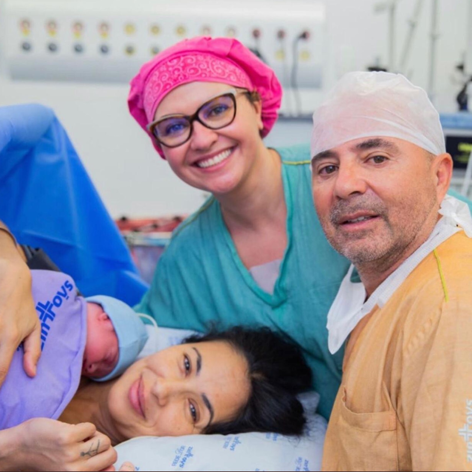 Sampaoli no momento do nascimento do filho, em setembro do ano passado