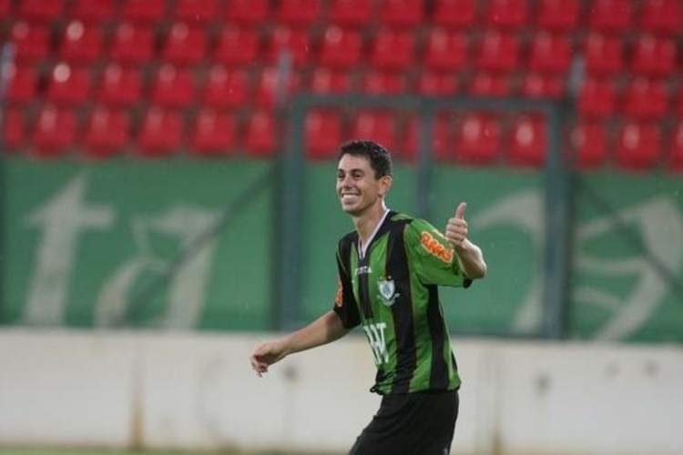 Alessandro é um dos ídolos da história recente do América