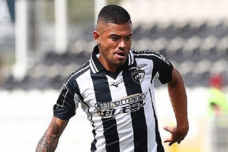 Bruno Tabata defende o Portimonense desde 2016