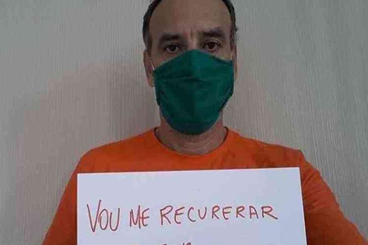 Márcio Araújo, 46 anos, está internado no Hospital Central de Fortaleza