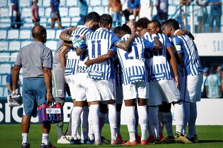 Elenco conta com um jogador ainda infetado pelo novo coronavírus