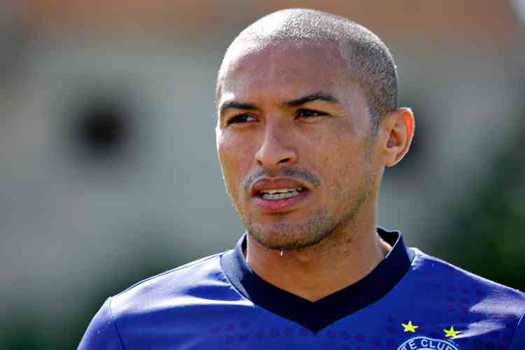 Jogador não foi liberado pelo Bahia ao Cruzeiro