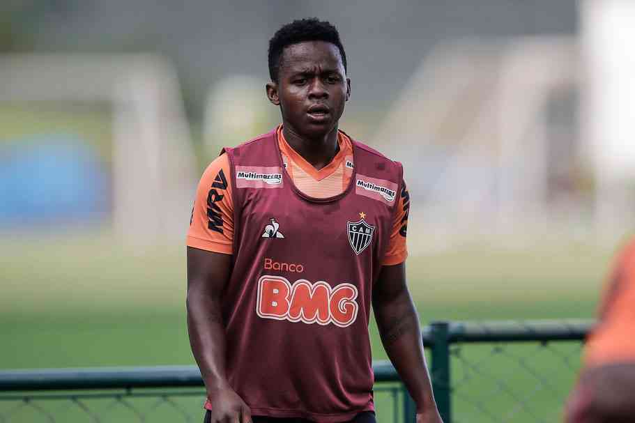 Cazares tem contrato com o Galo até o fim desta temporada
