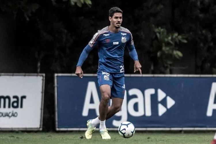 Jogador foi cotado no Atlético, de Sampaoli