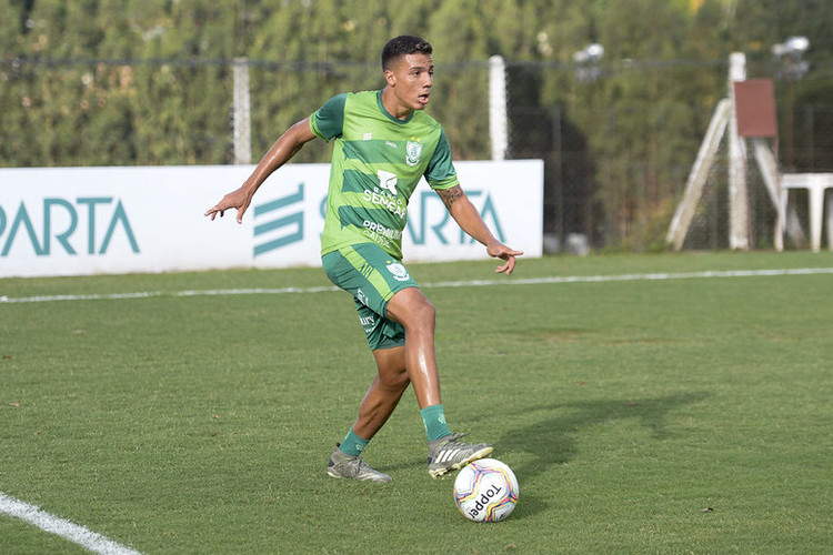 Jogador é cria da base do América